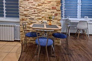 Квартира Home-Hotel на левом берегу ул. Митрополита Андрея Шептицкого, 1-а. Апартаменты трехместный ул.Шептицкого 1-а 11